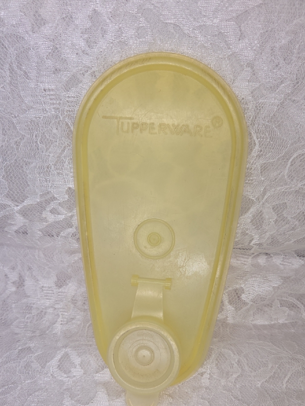 Tupperware: Pitcher With Handle - Picture 8 of 10